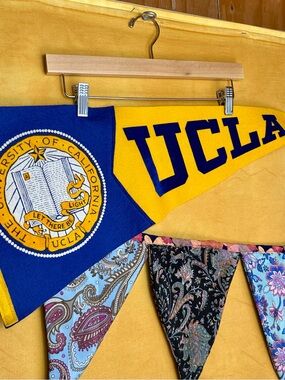 UCLA Vintage Felt Pennant - Blue & Gold